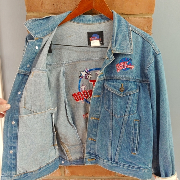 Vintage 90's Planet Hollywood denim jacket, unisex size small (fits large) - Picture 9 of 16